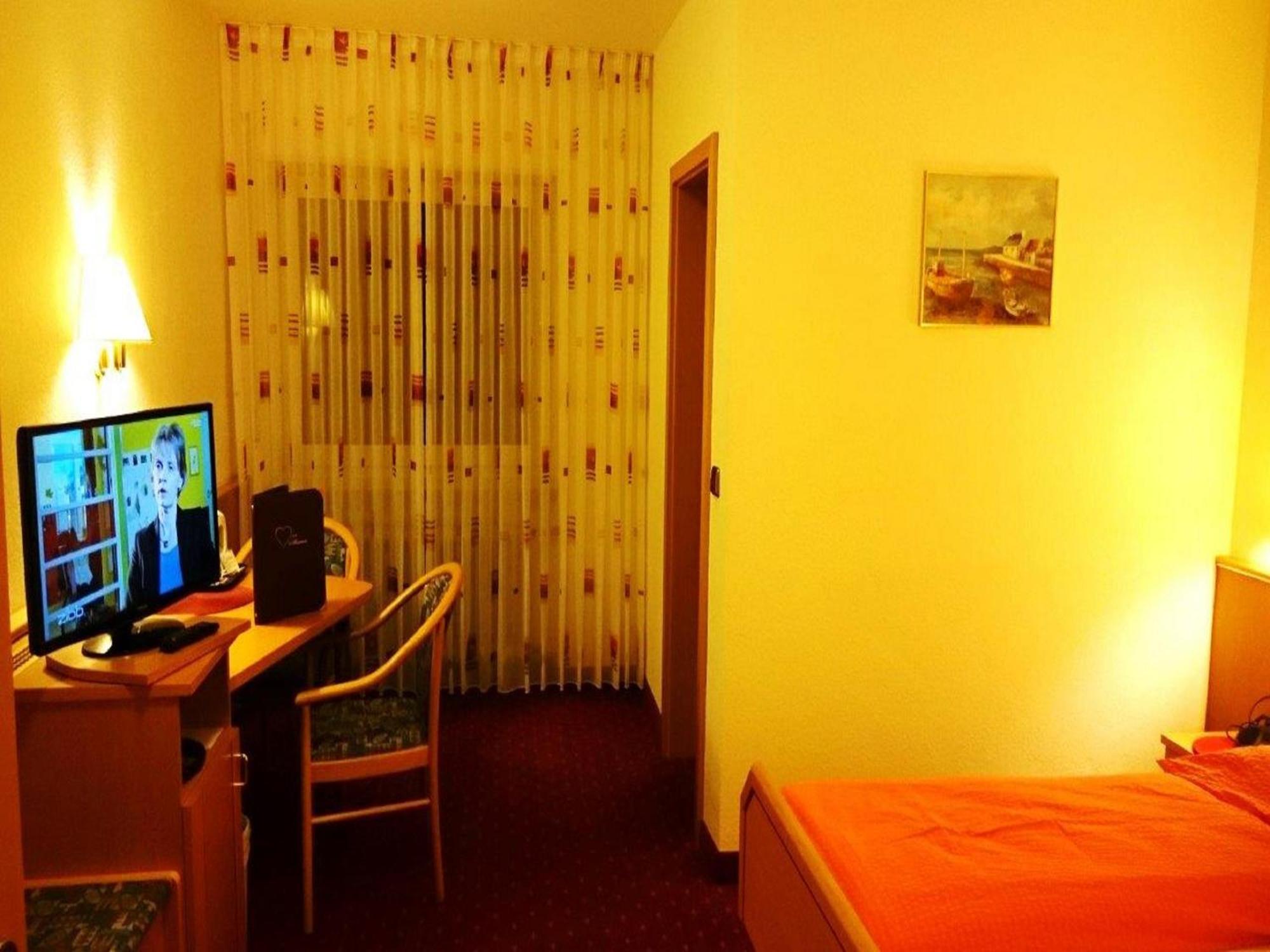 Hotel Goldbaechel Wachenheim an der Weinstraße Kültér fotó