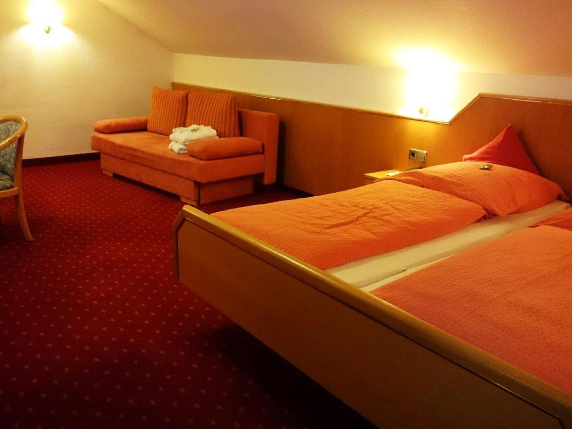 Hotel Goldbaechel Wachenheim an der Weinstraße Kültér fotó